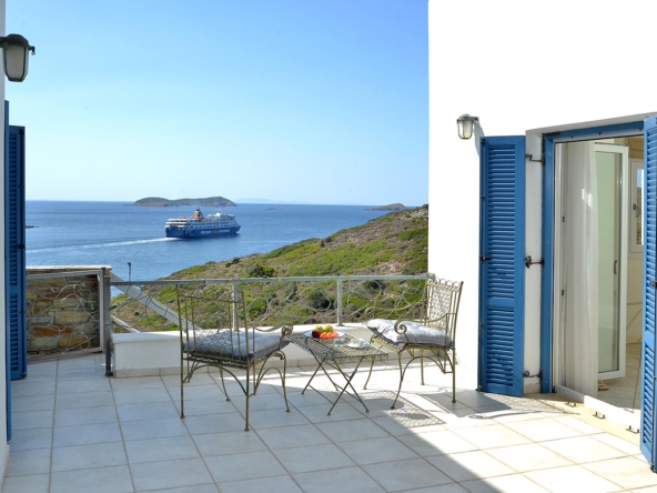 outdoor sitting area