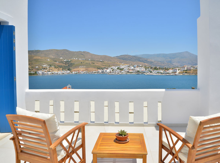 Villa Hydroussa Balcony