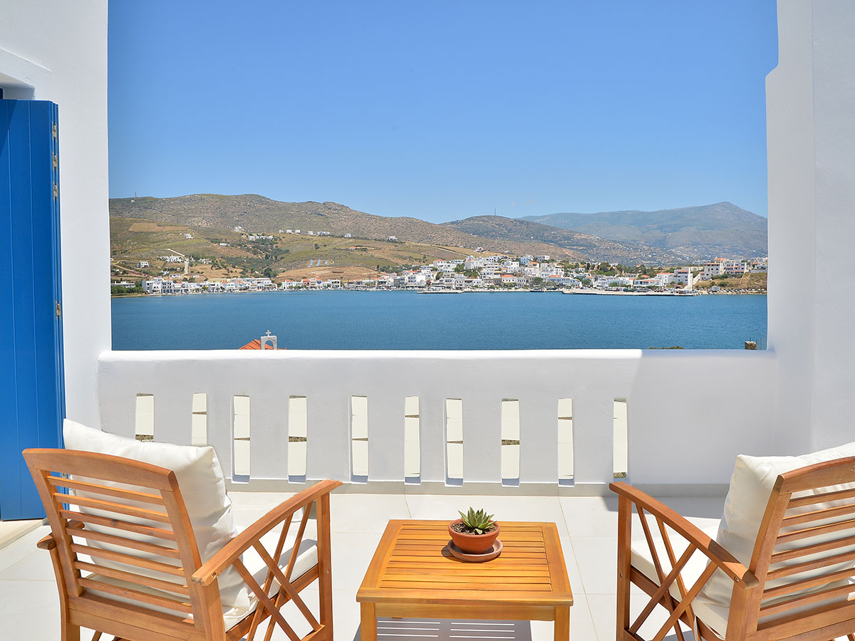 Villa Hydroussa Balcony