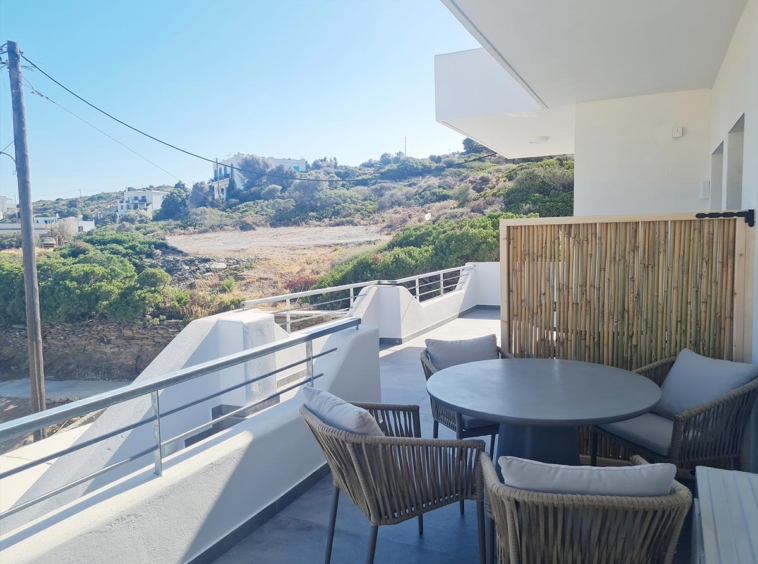 Niriis Apartment Pasithea Balcony sitting area