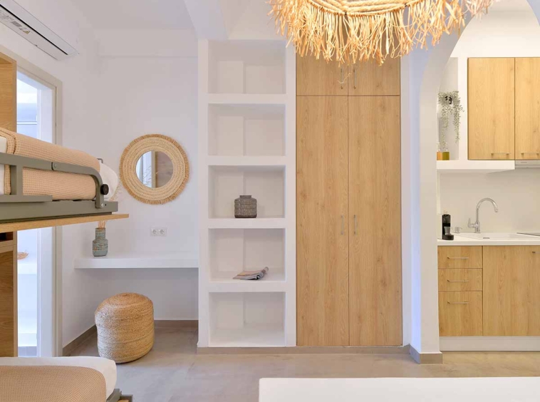 Dining area - Χώρος φαγητού Niriis Eukrate